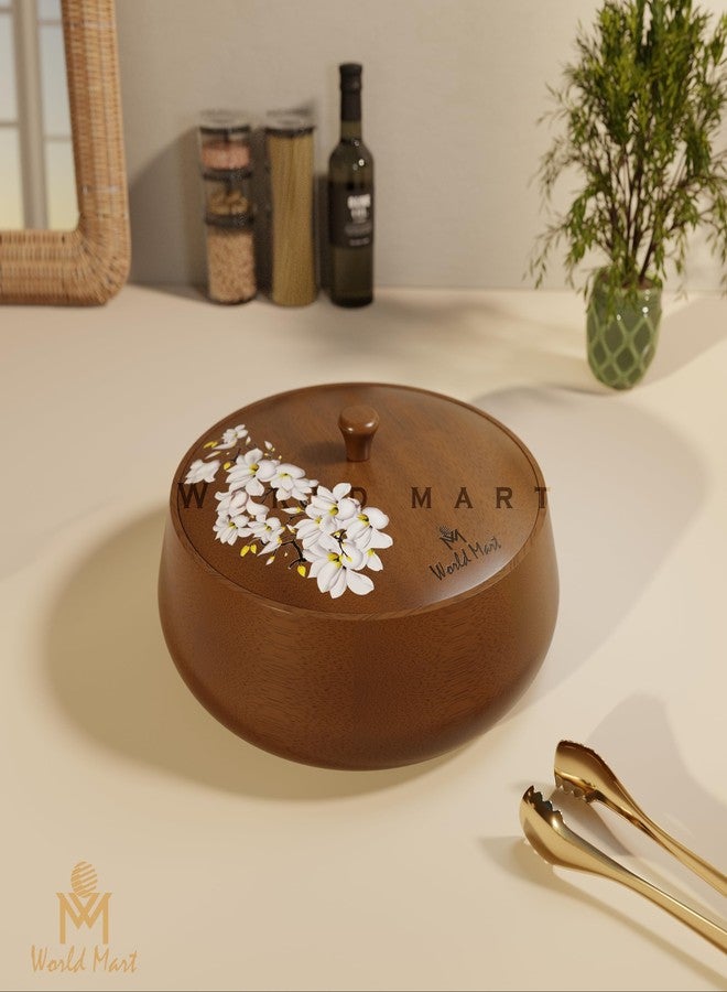 World Mart علبة روتي مصنوعة يدويًا من خشب المانجو من وورلد مارت® مع غطاء، لون بني آمن للطعام، غطاء مزين بنقوش زهور، ليست حافظة للحرارة، مثالية لتقديم الشاباتي في المطبخ وغرفة الطعام | طاجن | 25×8 سم (زهرة الزنبق) - Image 4