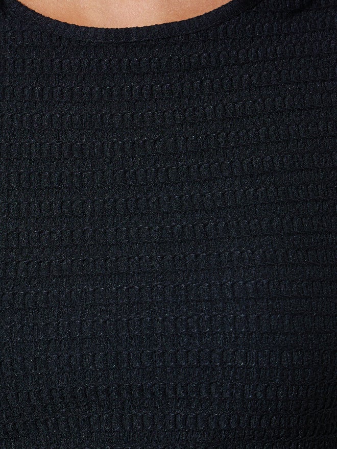 Styli Black Textured Fitted Tank - Image 3