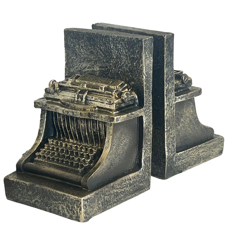 Bellaa 25747 Decorative Bookend Typewriter Royal Retro Book Ends Stopper Industrial Rustic Vintage Style Classic Type Writer Statues Bookshelves Home Decor 7 inch - Image 1