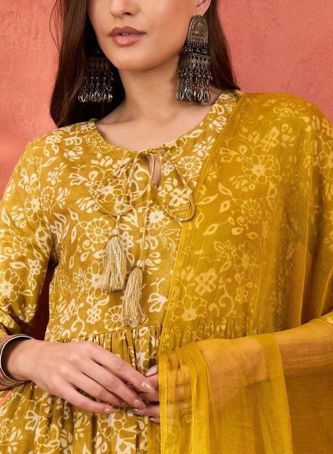 SASSAFRAS SASSAFRAS Yellow Floral Front Dori Gathered Kurta with Pencil Pants and Dupatta Set