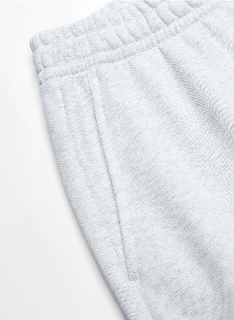 GIORDANO Men’s Slim Taper Mid Rise French Terry Jogger - Image 5