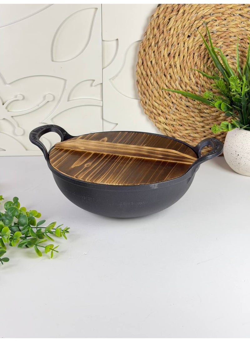 A pot with a wooden lid featuring a distinctive and practical design measuring 25 cm. - Image 5