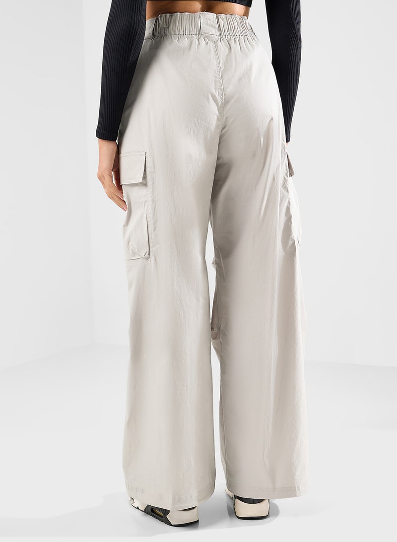 نايكي بنطلون نسائي من نايكي بنسيج منسوج بخصر مرتفع - Image 3