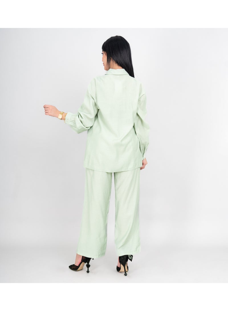 اكسا طقم عصري قطعتين بلوزة وبنطلون بتفاصيل كريستال أخضر - Image 4