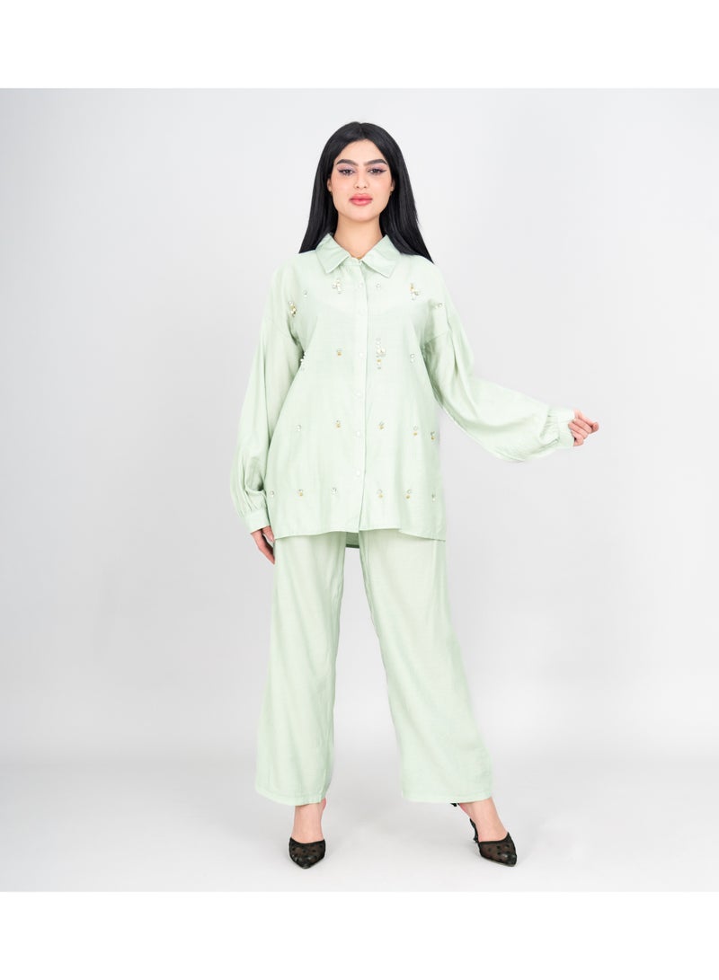 اكسا طقم عصري قطعتين بلوزة وبنطلون بتفاصيل كريستال أخضر - Image 1