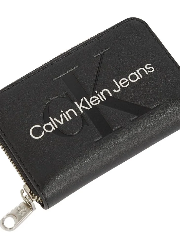 Calvin Klein Jeans Sculpted Med Zip Around Wallet