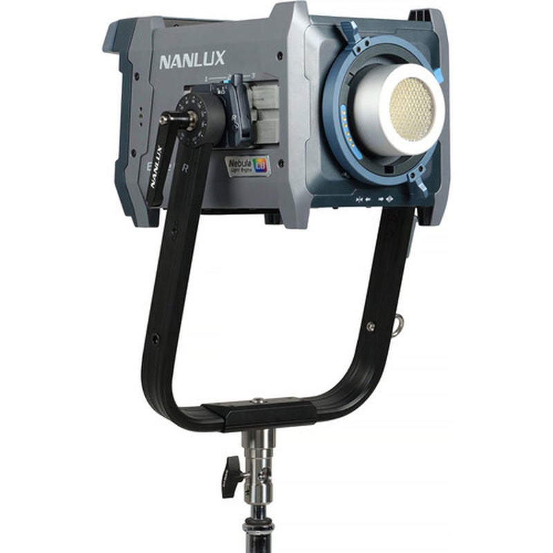 NANLITE Nanlux Evoke 600C RGB LED Spot Light (Trolley Case Kit) - Image 4