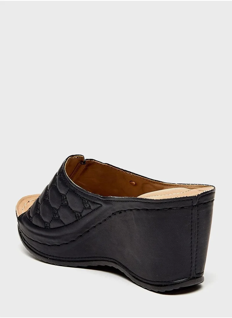 شو اكسبرس One Strap Wedge Sandals