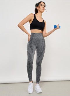 Styli Contrast Cross Back Strap Sports Bra  - Image 2