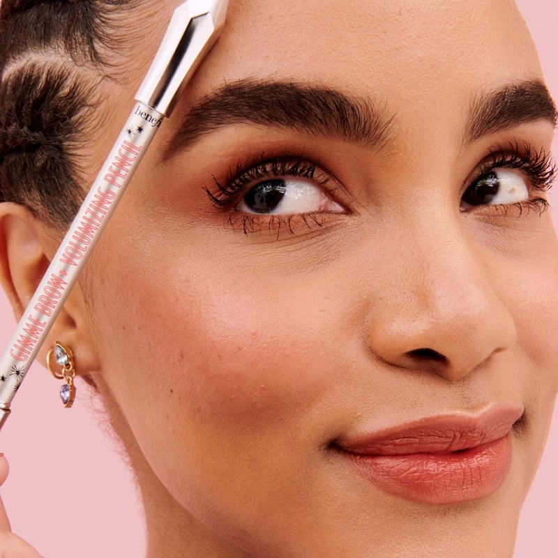 بنفت قلم الحواجب المكثف Benefit GIMME BROW+ بلون أوبورن دافئ - Image 2