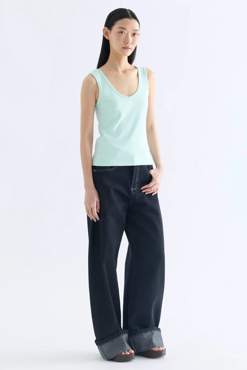 The Editor's Market Taryn V Neck Tank - Mint