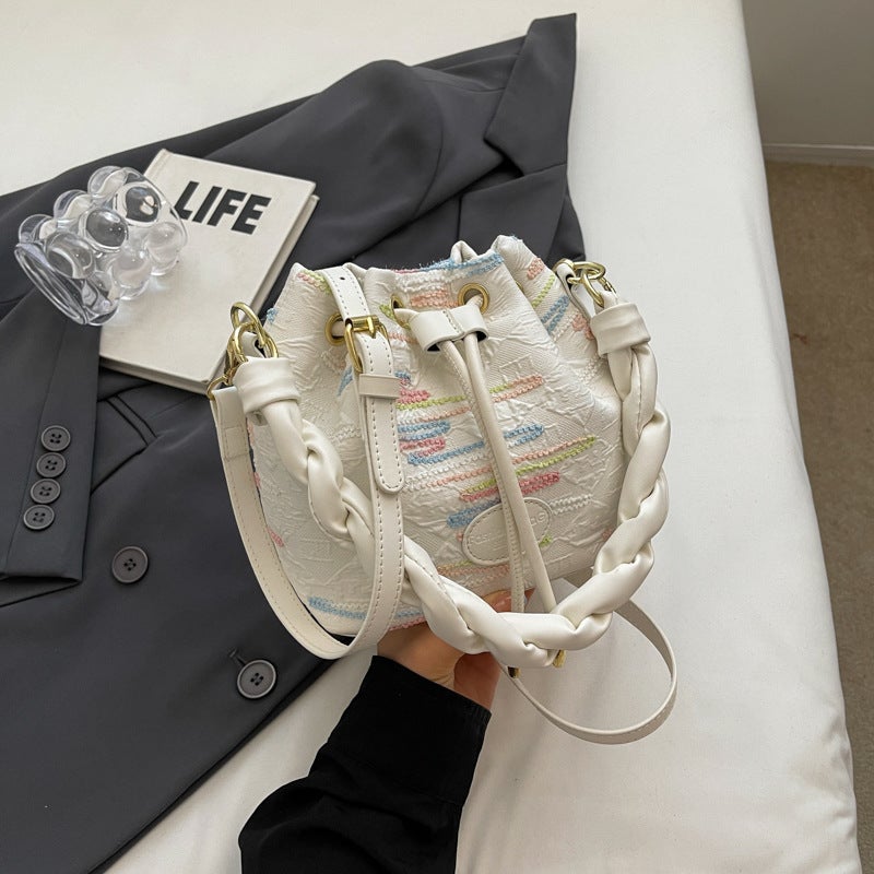 Casual Versatile Ins Nylon Cloth Bag Women'S Arrival Popular Popular Crossbody Bag Fashionable Super Fire Bucket Bag - Image 2