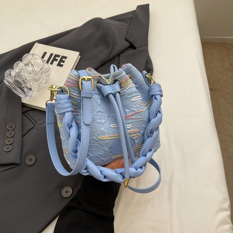 Casual Versatile Ins Nylon Cloth Bag Women'S Arrival Popular Popular Crossbody Bag Fashionable Super Fire Bucket Bag - Image 4