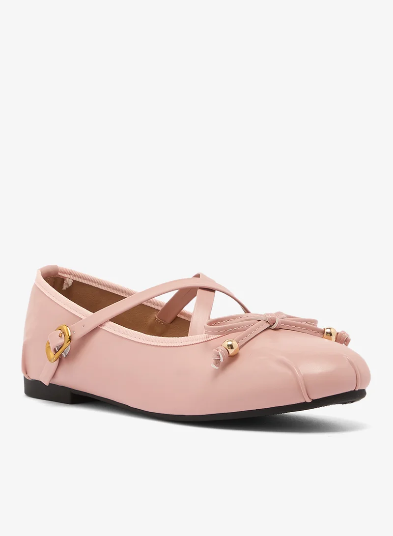 جينجر Satin Detail Mary Janes