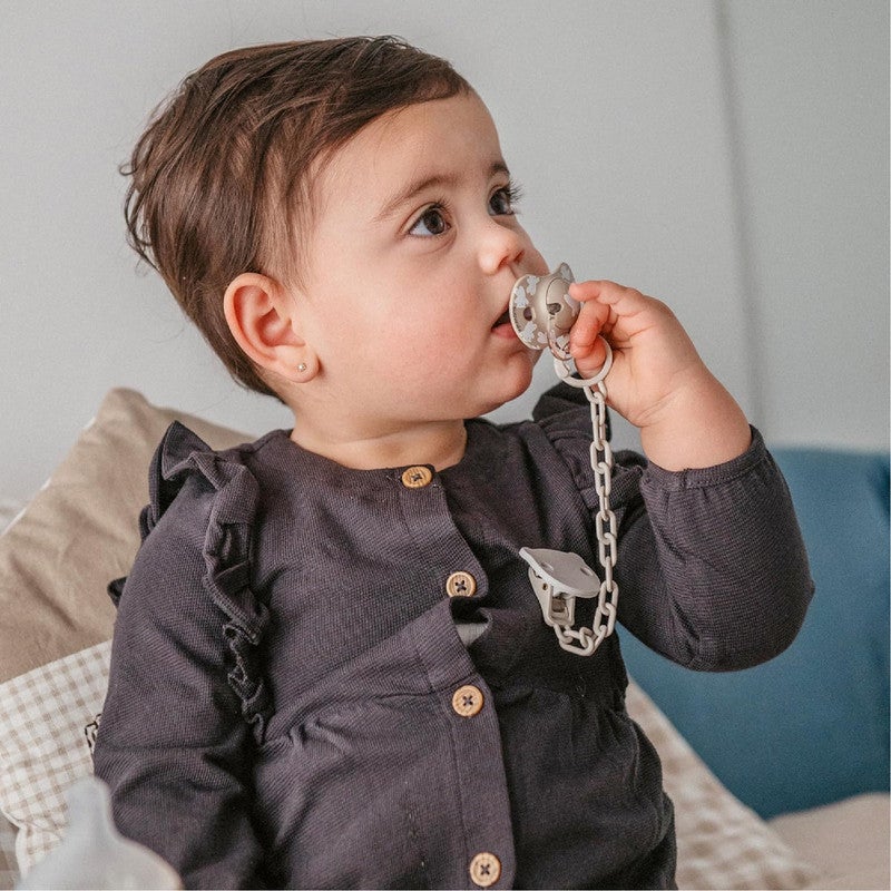 Suavinex, Pack of 2 Pacifiers for Babies +18 Months, with Physiological Silicone Teat SX Pro Symmetrical, Flat and Flexible, Respects Oral Development, Wild&Free Beige - Image 5