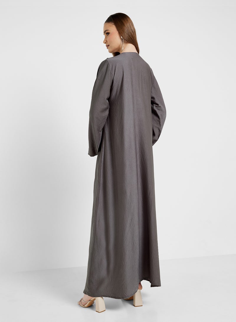 هيا كلوزيت جلابية مطرزة بحزام - Image 2