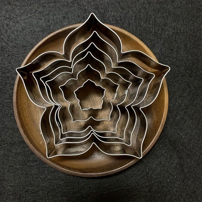 6pcs Stainless Steel Flower Cookie Cutter Set 4.25 Inch 3.5 Inch 3.0 Inch 2.5 Inch 1.7 Inch 0.95 Inch Sizes for Cake and Cupcake Decor - Image 1