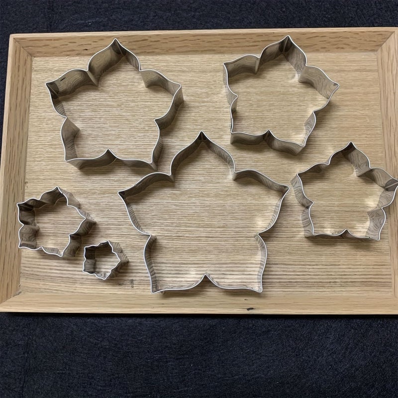 6pcs Stainless Steel Flower Cookie Cutter Set 4.25 Inch 3.5 Inch 3.0 Inch 2.5 Inch 1.7 Inch 0.95 Inch Sizes for Cake and Cupcake Decor - Image 4