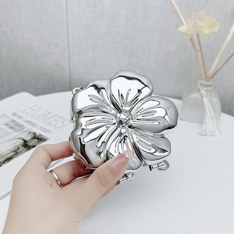 Autumn 2024 New Acrylic Hand Shoulder Crossbody Mini Bag Bow Flower Love Fashion Womens Bag Flower silver