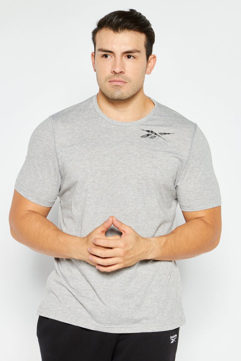 Reebok تي شيرتات تدريب قصيرة الأكمام للرجال، رياضية، رمادية - Image 1