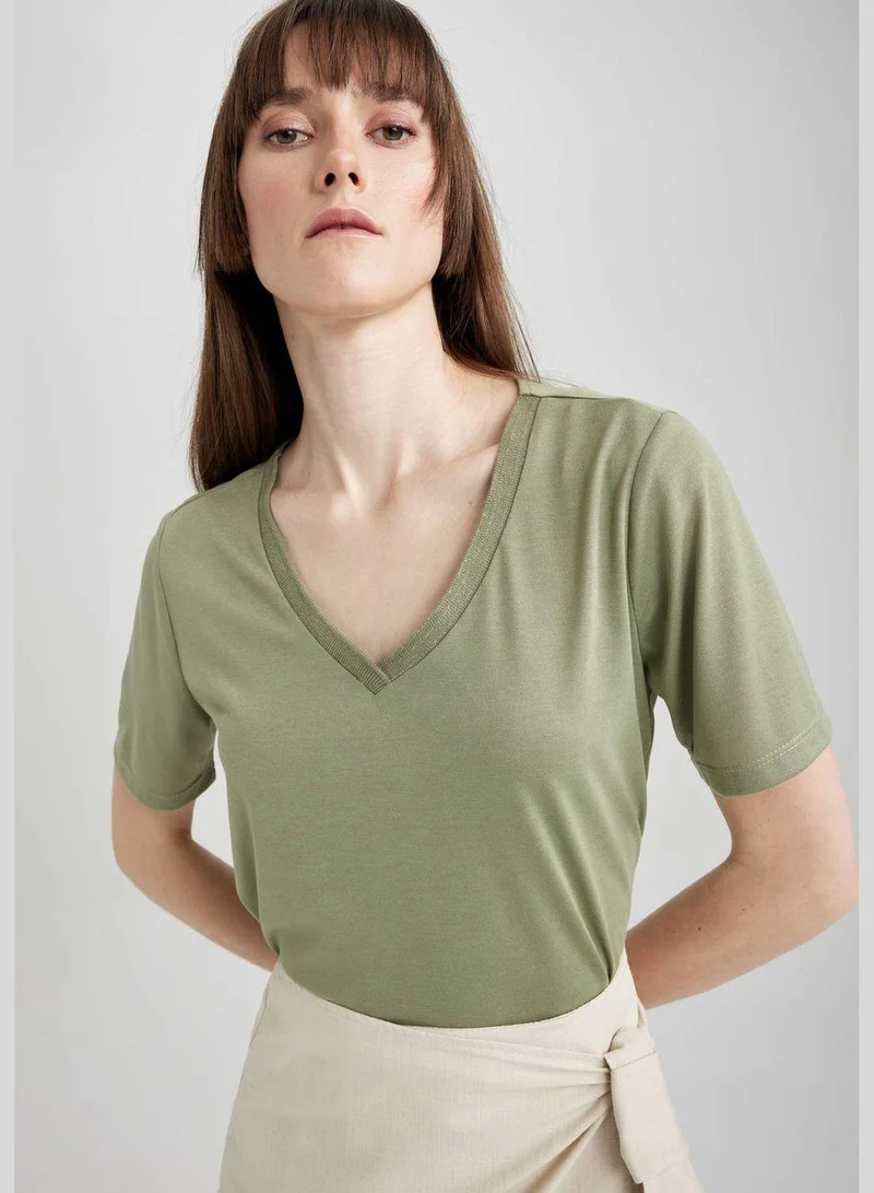 DeFacto Regular Hem Short Sleeve V Neck T-Shirt