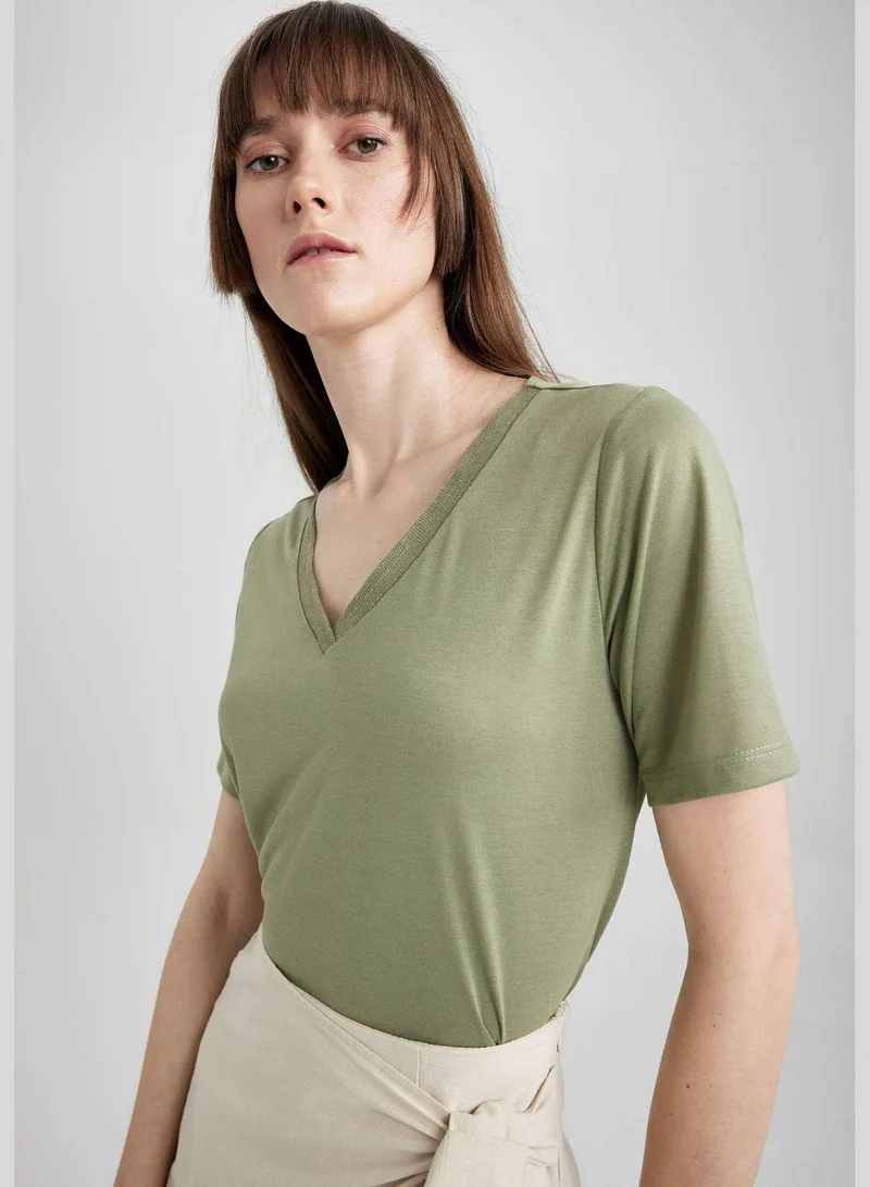 DeFacto Regular Hem Short Sleeve V Neck T-Shirt