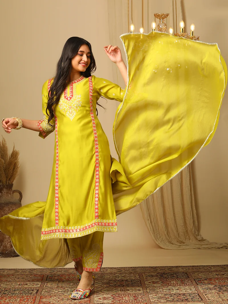 globus Globus Women Floral Embroidered Panelled Kurta With Trousers & With Dupatta