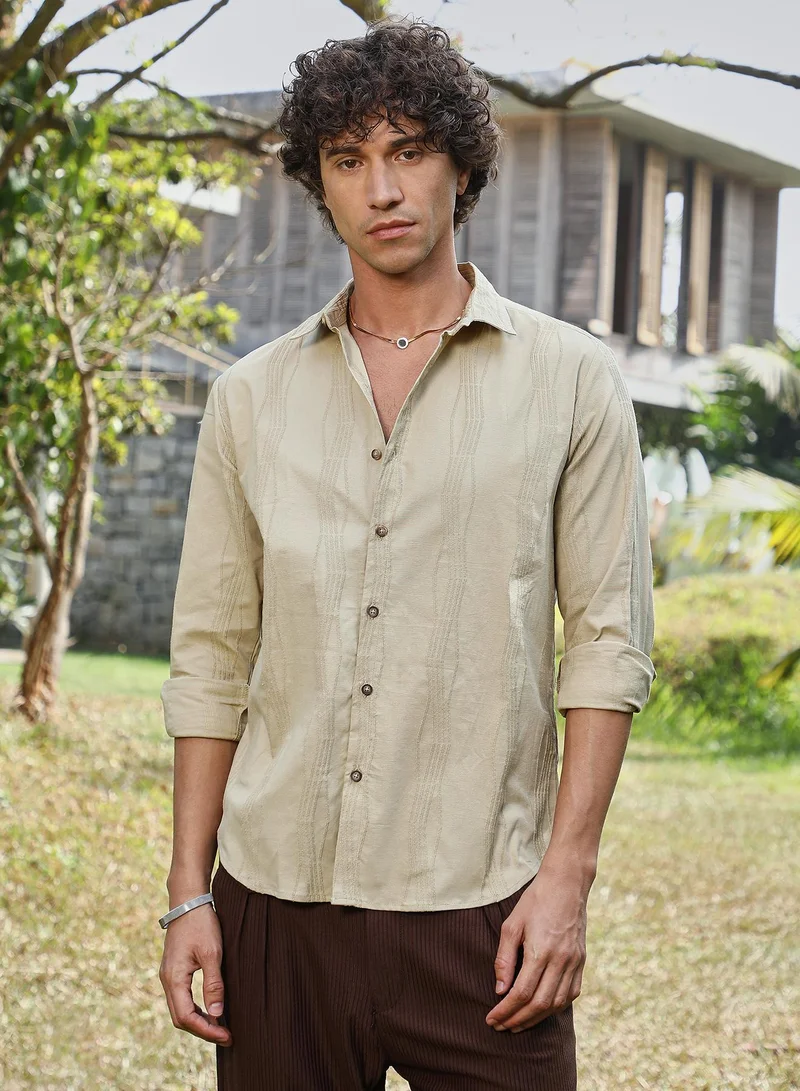 كامبوس سوترا قميص رجالي بيج بنقشة دوامة لمسية