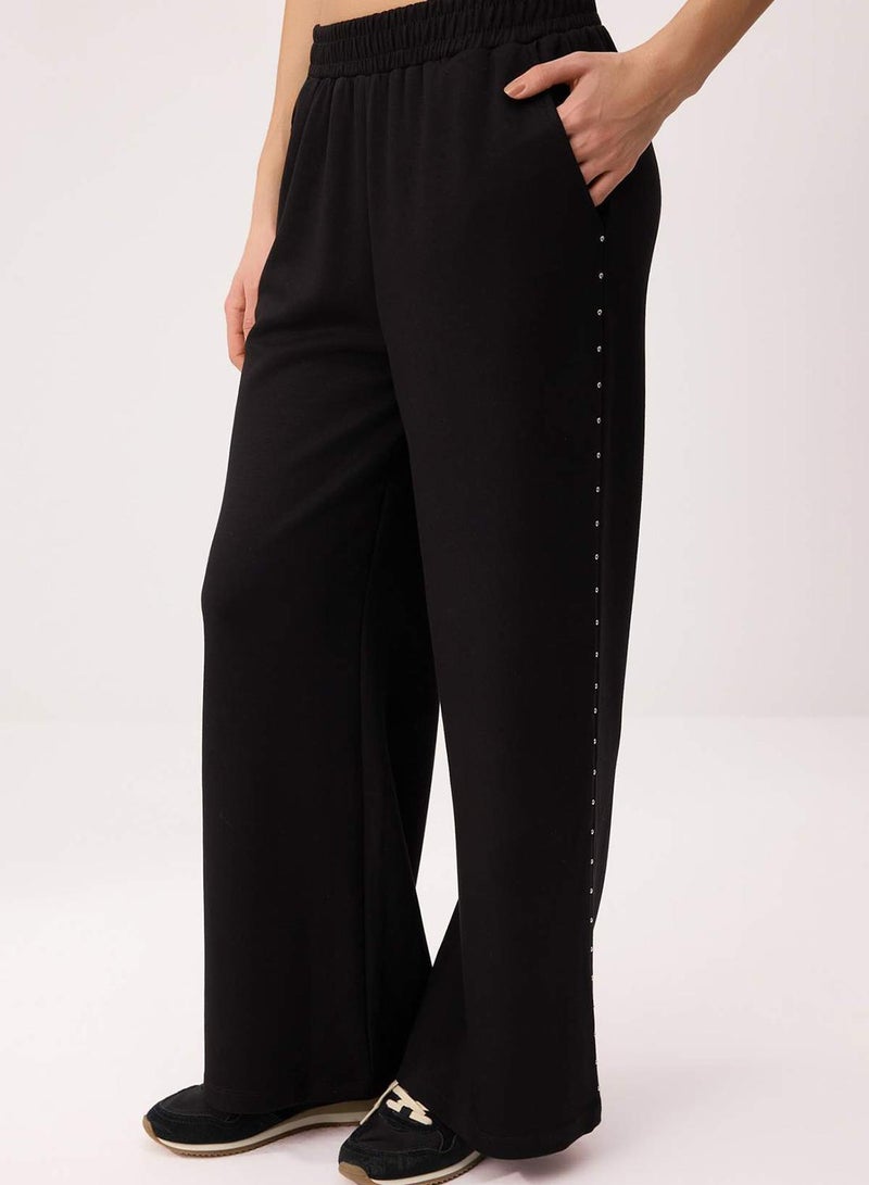 trendyol Black Wide Leg Regular Waist Accessory Detailed Stretchy Knitted Sweatpants - Image 3