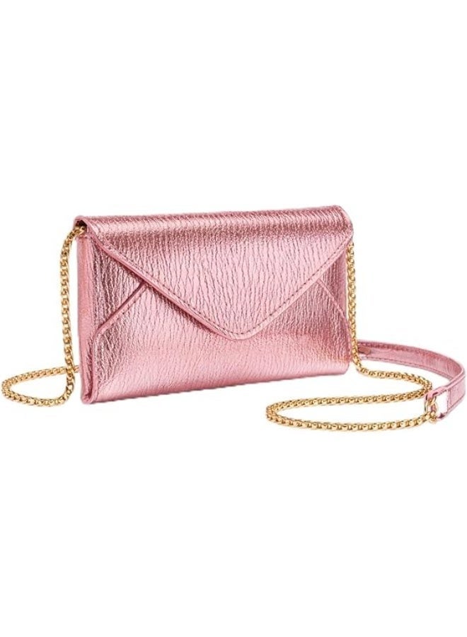 Women's envelope-style crossbody bag, chain shoulder bag, with space for phone, cards, and keys.