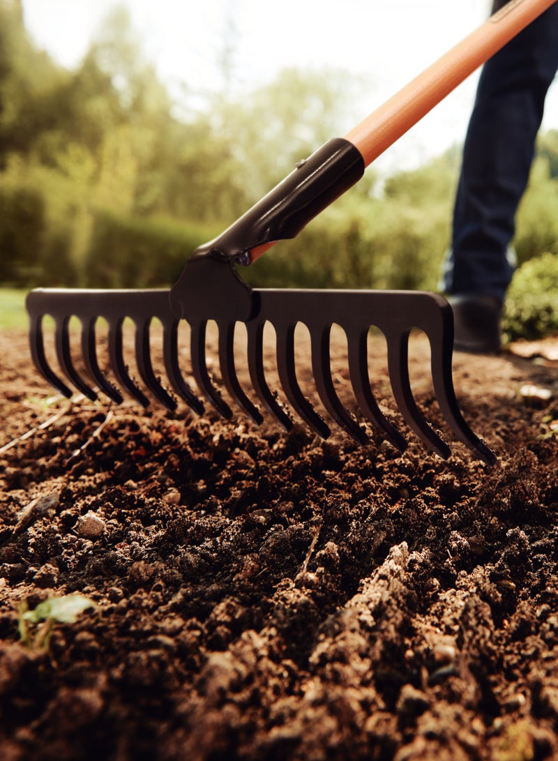 TRAMONTINA 14 Teeth Light Curved Rake with 145cm Wood Handle - Image 4