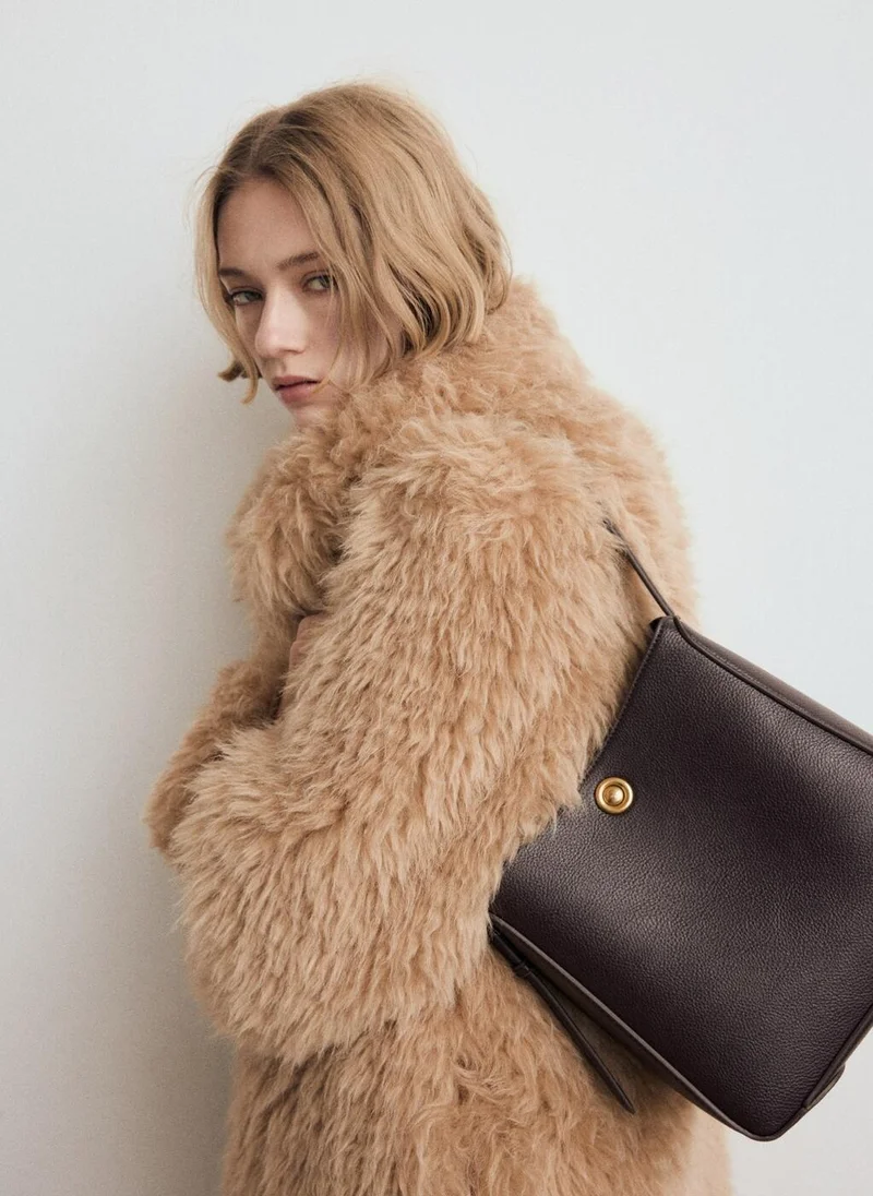 MANGO Medium bucket bag with metal detail
