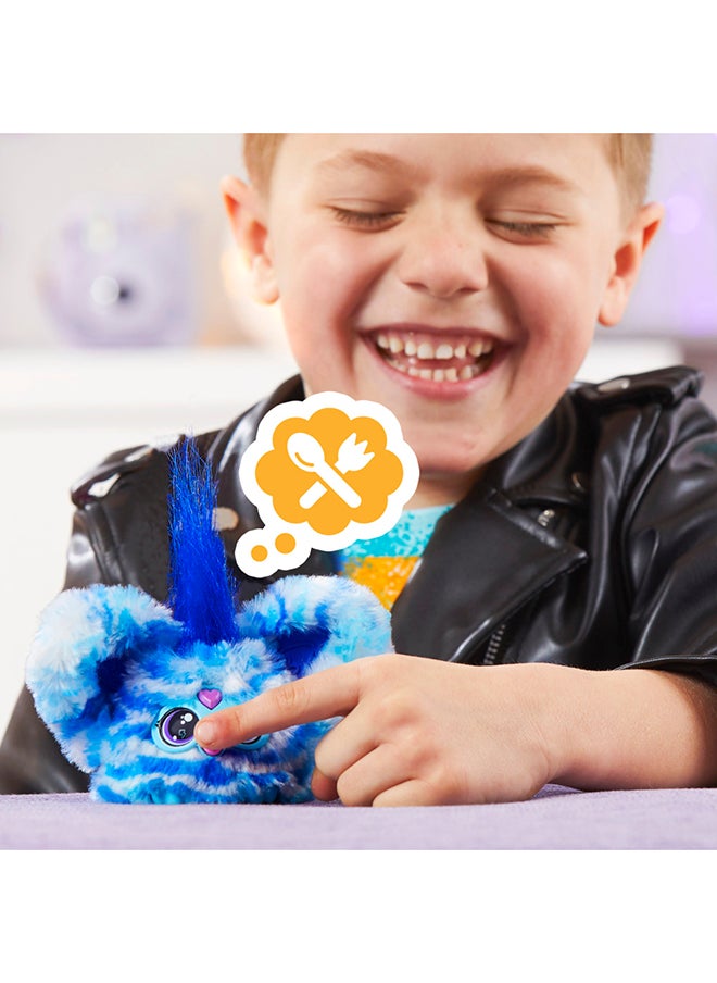 Furby - فوربي فوربلتس أوه-كو صديق صغير، 45+ أصوات، موسيقى روك وعبارات فربش، ألعاب محشوة إلكترونية للبنات والأولاد 6 سنوات فما فوق، أزرق وأبيض - Image 1