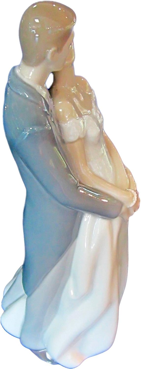Nao figurine by Lladro 02001713 Unforgettable day 1713 Beautiful porcelain statue Bride with a long dress and Groom Kissing Couple Nice Elegant Romantic Wedding gift collectibles new - Image 2