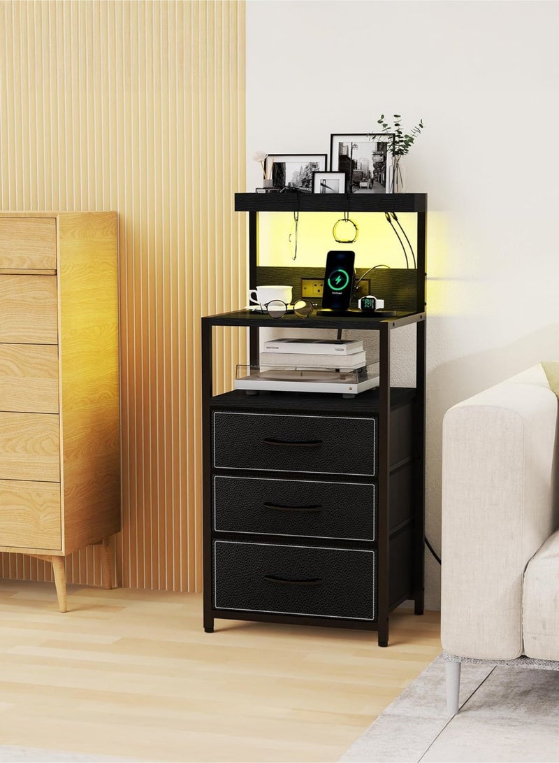 يانارا منضدة سرير بإضاءة LED، مناضد سرير بمقبس طاقة ومنفذ Type-C، طاولات نهاية السرير بـ 3 أدراج قماشية، مناضد سرير متناسقة مع خطاطيف ورفوف، باللون الأسود - Image 3