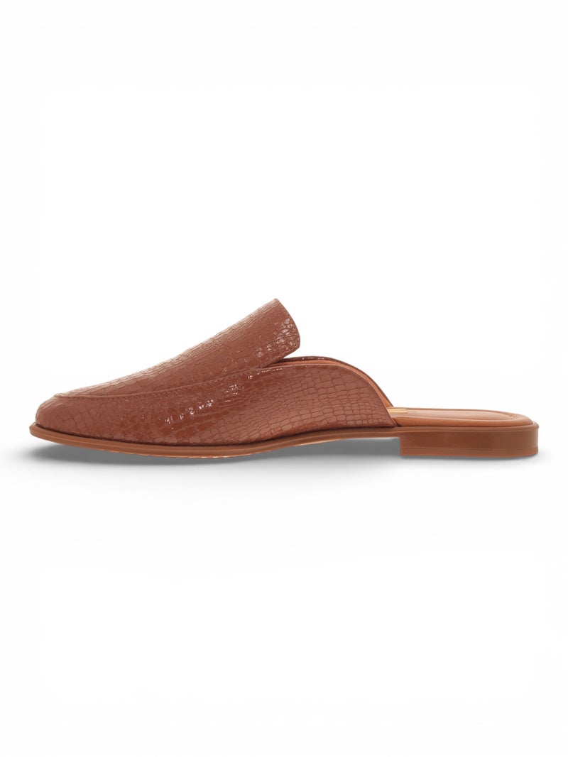 Vizzano Women’s Closed Toe Walking Shoes – Comfortable Everyday Footwear with Sleek Design - Image 3