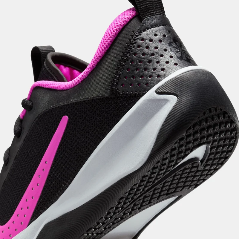 Nike Kids' Omni Multi-Court Indoor Court Shoes