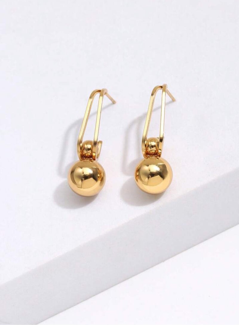 إيكوال حلق اذن نسائي بتصميم عصري وأنيق من الاستانلس ستيل مطلي باللون الذهبي - Image 3