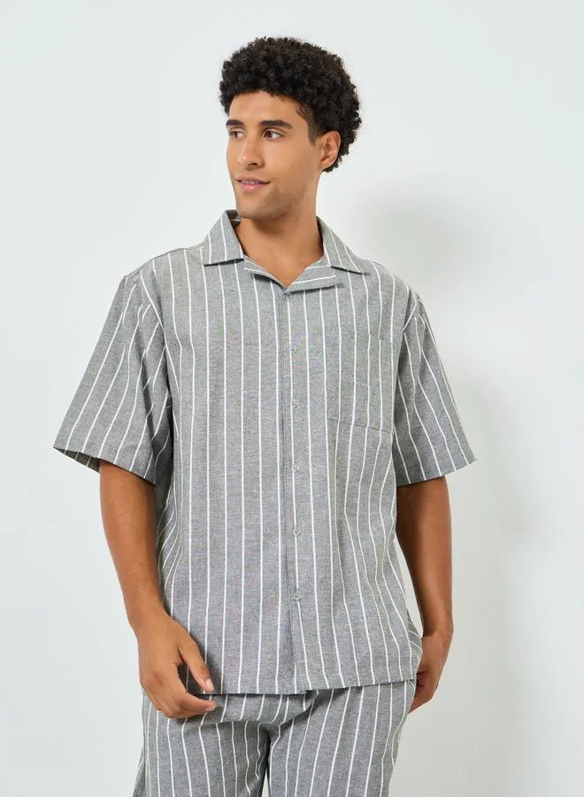 ستايلي طقم بيجاما من بنطال وقميص مخطط بقصة مريحة