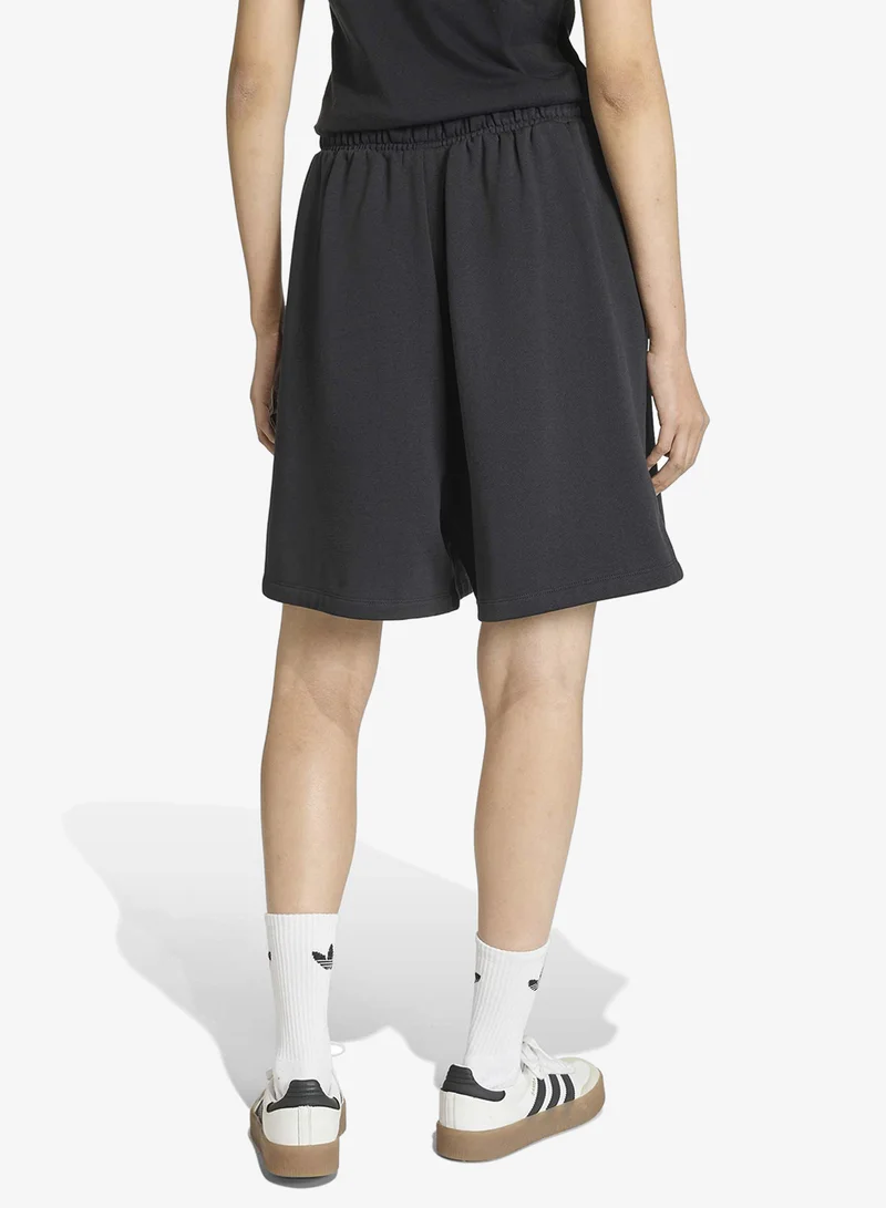 adidas Originals Essentials Linear Shorts Oversized
