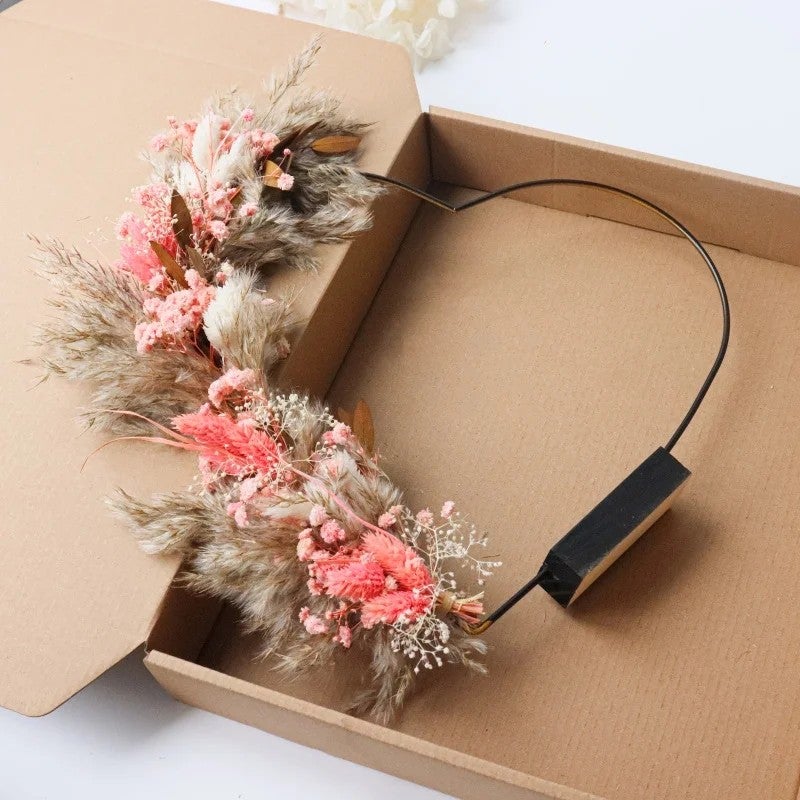 Bluejw Pampas Grass Wreath - Heart Shaped Dried Flowers, Natural Seasonal Decor for Table & Home - Image 4