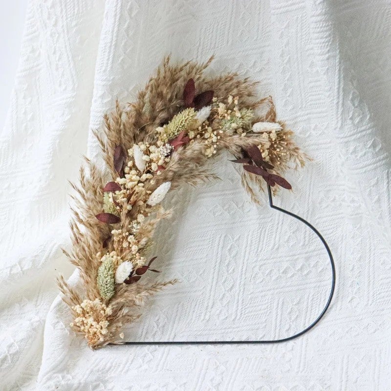 Bluejw Pampas Grass Wreath - Heart Shaped Dried Flowers, Natural Seasonal Decor for Table & Home - Image 1