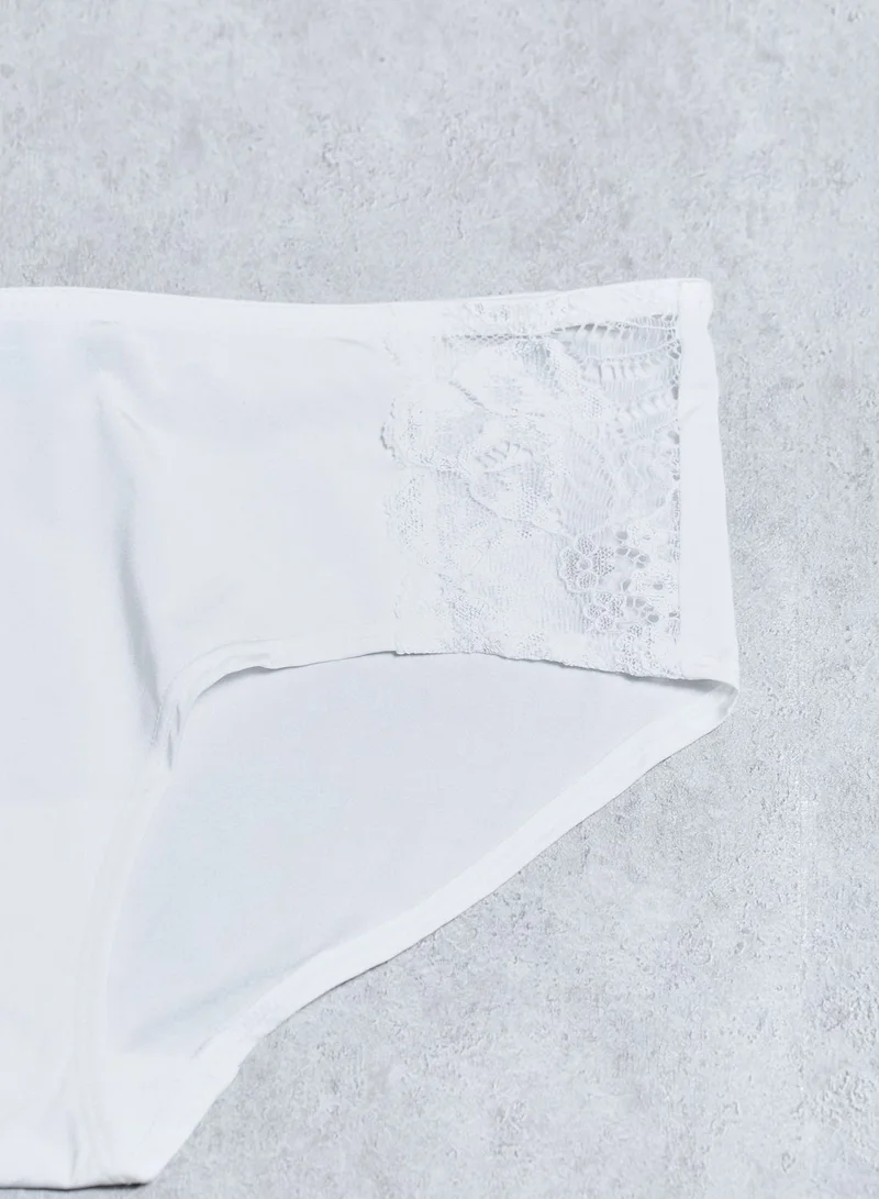 Marie Meili Essential Brief