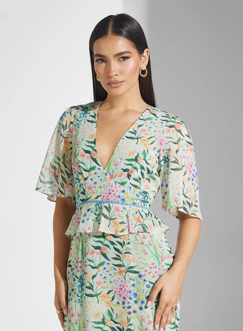 Hope & Ivy Floral Ruffle Midi Dress