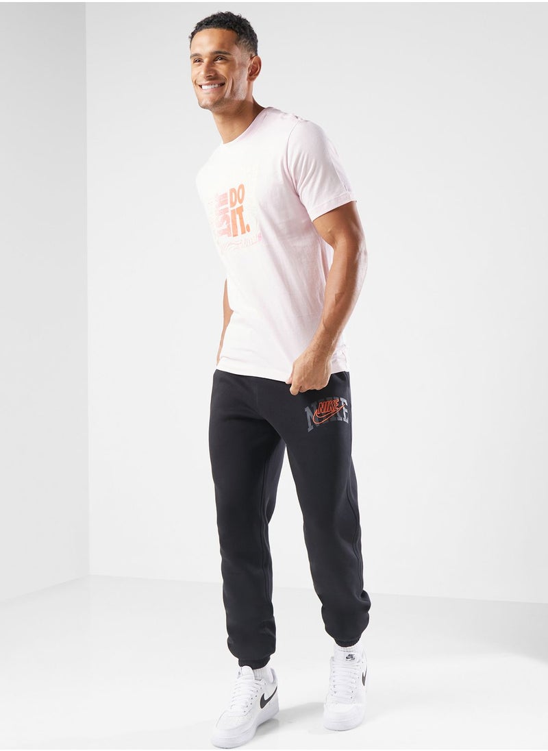 Nike Nsw Brandriff Jeddi T-Shirt  - Image 4
