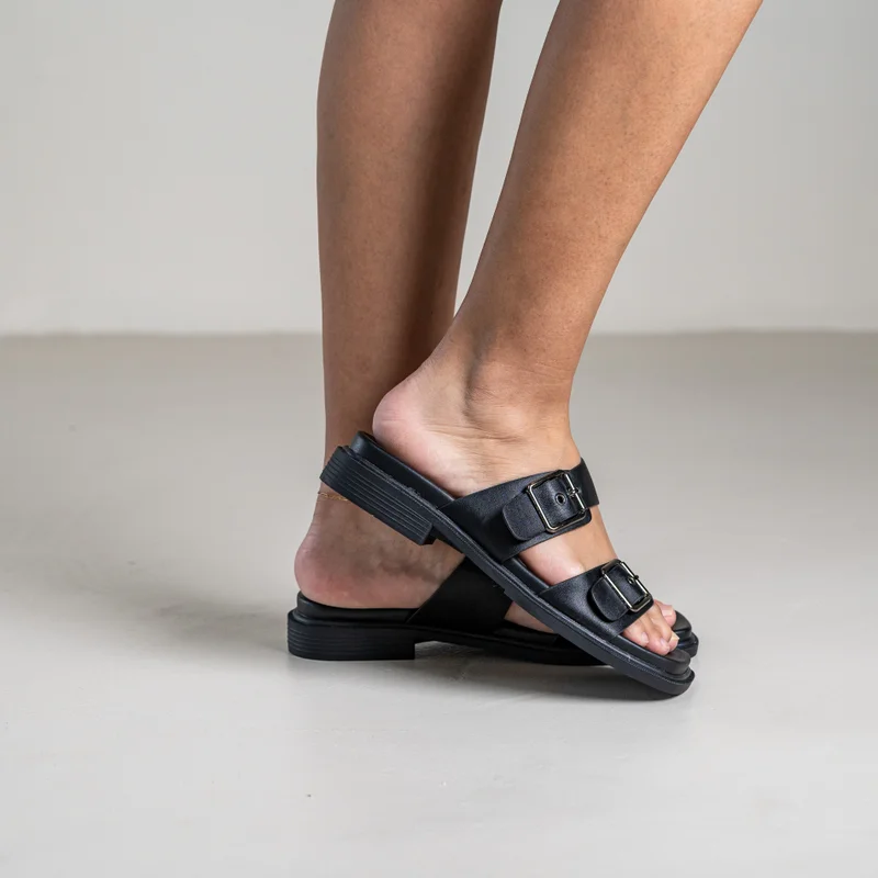 Lamaraparis BREVYN SLIDE SANDAL WITH WIDE STRAP AND METAL STUD