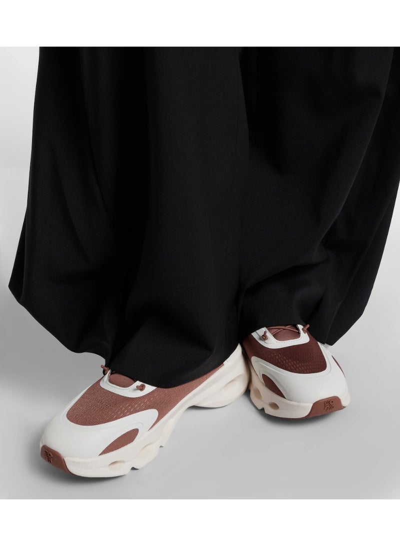 On Running LOEWE Cloudsolo Unisex Comfortable Sneakers - Brown & White - Image 3