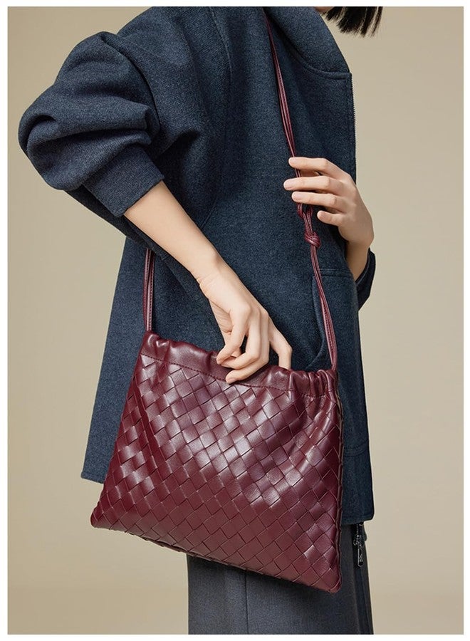 واي بي حقائب كروس كبيرة منسوجة للنساء، حقائب كتف عصرية من الجلد الناعم (لون خمري) - Image 3