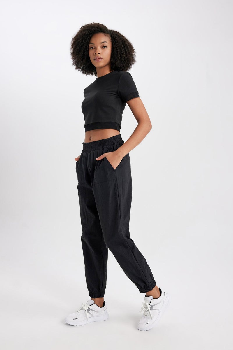 Woman DeFactoFit Oversize Fit Parachute Trousers