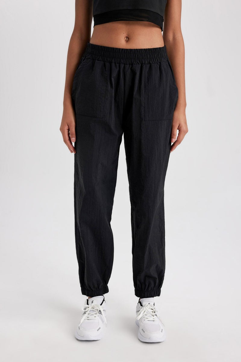 Woman DeFactoFit Oversize Fit Parachute Trousers